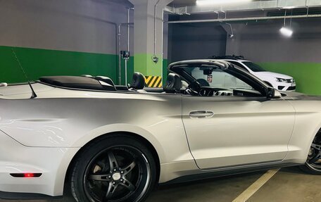 Ford Mustang VI рестайлинг, 2019 год, 3 200 000 рублей, 7 фотография