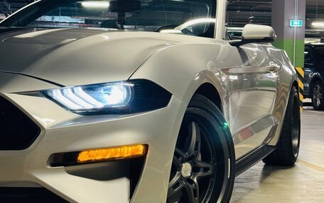 Ford Mustang VI рестайлинг, 2019 год, 3 200 000 рублей, 4 фотография