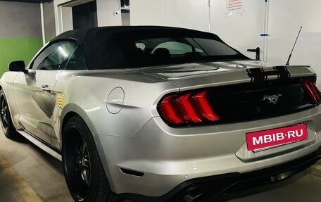 Ford Mustang VI рестайлинг, 2019 год, 3 200 000 рублей, 9 фотография