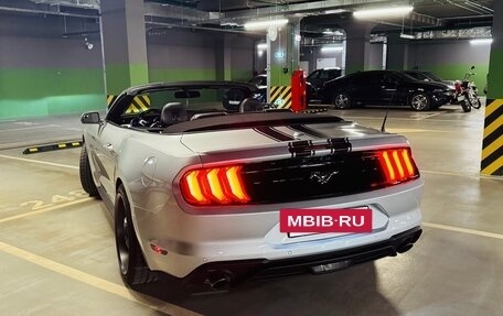 Ford Mustang VI рестайлинг, 2019 год, 3 200 000 рублей, 8 фотография