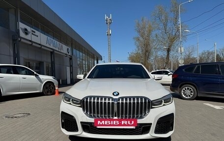 BMW 7 серия, 2019 год, 5 800 000 рублей, 2 фотография