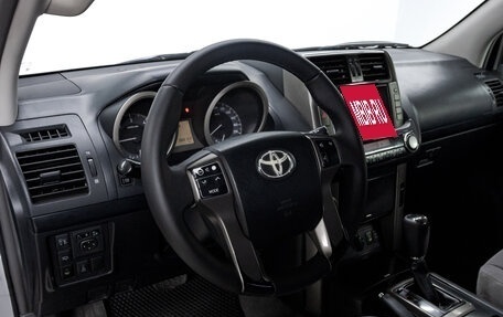 Toyota Land Cruiser Prado 150 рестайлинг 2, 2010 год, 2 350 000 рублей, 10 фотография