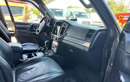 Mitsubishi Pajero IV, 2011 год, 1 490 000 рублей, 10 фотография