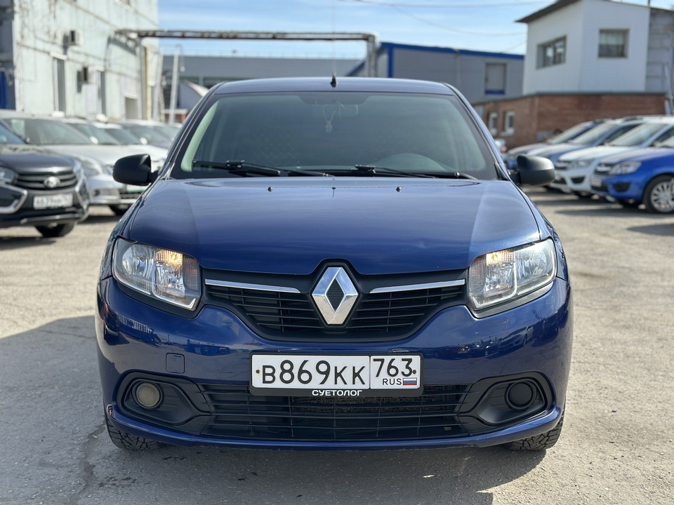 Renault Logan II, 2017 год, 750 000 рублей, 2 фотография