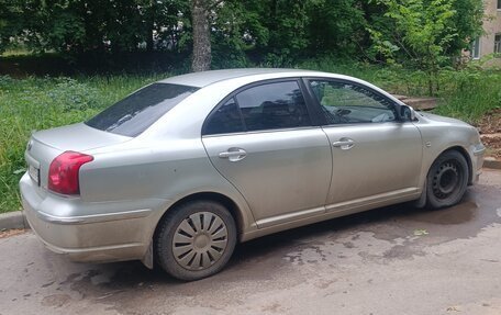 Toyota Avensis III рестайлинг, 2003 год, 580 000 рублей, 5 фотография