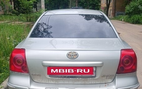 Toyota Avensis III рестайлинг, 2003 год, 580 000 рублей, 4 фотография
