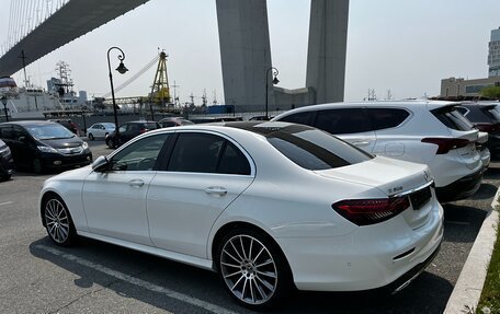 Mercedes-Benz E-Класс, 2022 год, 4 400 000 рублей, 5 фотография
