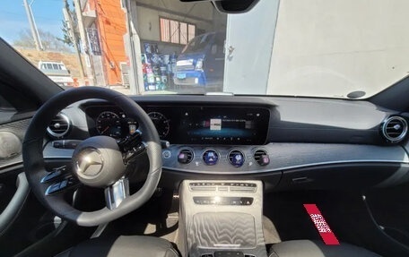 Mercedes-Benz E-Класс, 2022 год, 4 400 000 рублей, 8 фотография