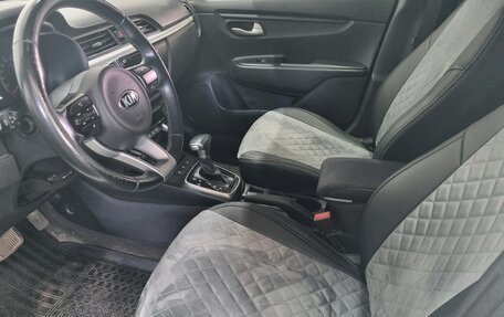 KIA Rio IV, 2018 год, 1 385 000 рублей, 7 фотография