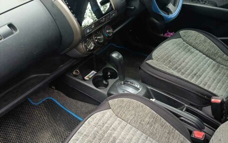 Honda Fit III, 2001 год, 280 000 рублей, 3 фотография