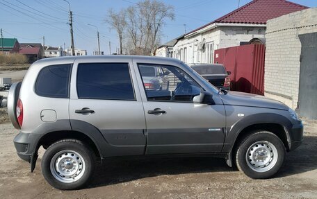 Chevrolet Niva I рестайлинг, 2014 год, 775 000 рублей, 4 фотография