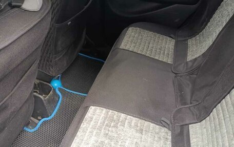 Honda Fit III, 2001 год, 280 000 рублей, 2 фотография