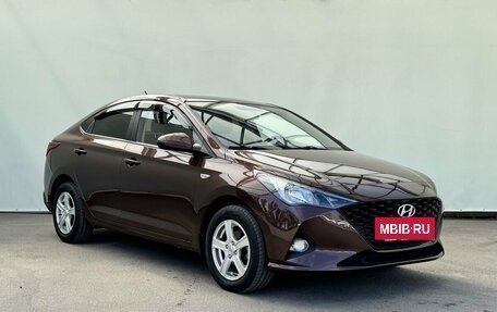 Hyundai Solaris II рестайлинг, 2021 год, 1 540 000 рублей, 2 фотография