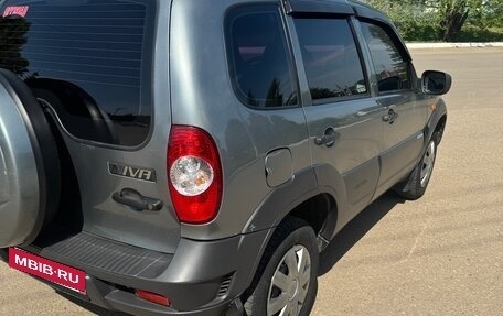 Chevrolet Niva I рестайлинг, 2010 год, 450 000 рублей, 3 фотография