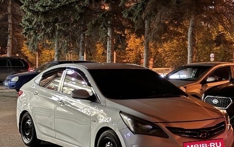 Hyundai Solaris II рестайлинг, 2014 год, 415 000 рублей, 2 фотография