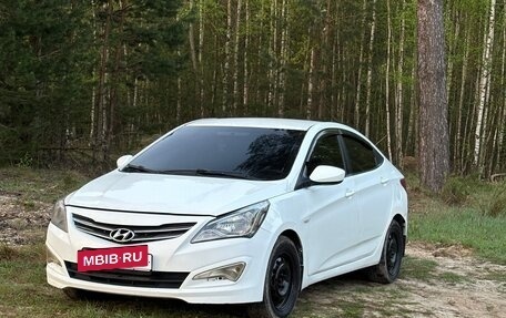 Hyundai Solaris II рестайлинг, 2014 год, 415 000 рублей, 4 фотография