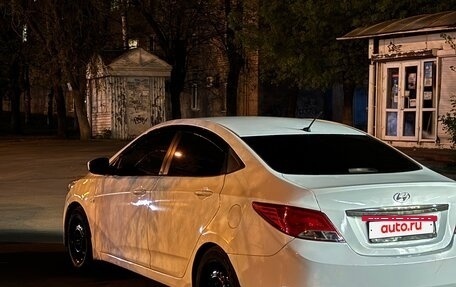 Hyundai Solaris II рестайлинг, 2014 год, 415 000 рублей, 3 фотография