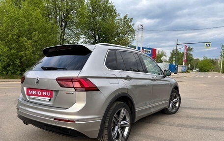 Volkswagen Tiguan II, 2018 год, 2 600 000 рублей, 3 фотография
