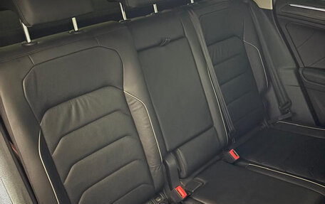 Volkswagen Tiguan II, 2018 год, 2 600 000 рублей, 9 фотография