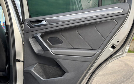 Volkswagen Tiguan II, 2018 год, 2 600 000 рублей, 13 фотография