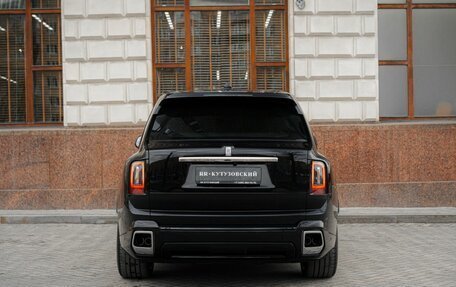 Rolls-Royce Cullinan, 2025 год, 80 000 000 рублей, 8 фотография