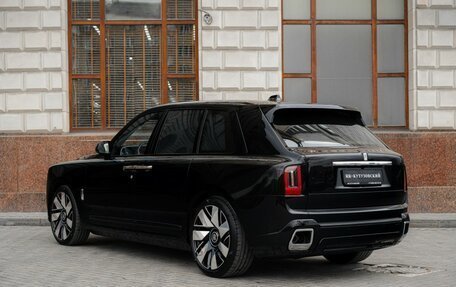 Rolls-Royce Cullinan, 2025 год, 80 000 000 рублей, 9 фотография