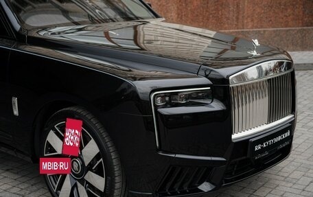 Rolls-Royce Cullinan, 2025 год, 80 000 000 рублей, 13 фотография