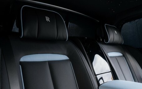 Rolls-Royce Cullinan, 2025 год, 80 000 000 рублей, 30 фотография