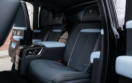 Rolls-Royce Cullinan, 2025 год, 80 000 000 рублей, 35 фотография