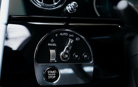 Rolls-Royce Cullinan, 2025 год, 80 000 000 рублей, 28 фотография