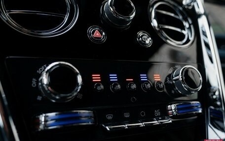 Rolls-Royce Cullinan, 2025 год, 80 000 000 рублей, 24 фотография