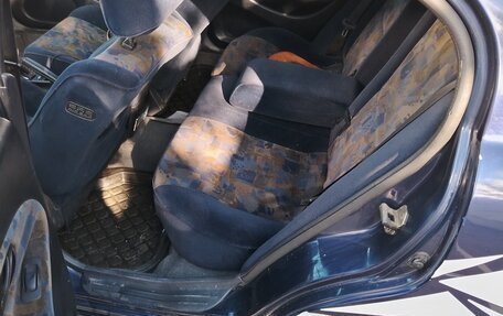 Mitsubishi Carisma I, 1998 год, 275 000 рублей, 9 фотография