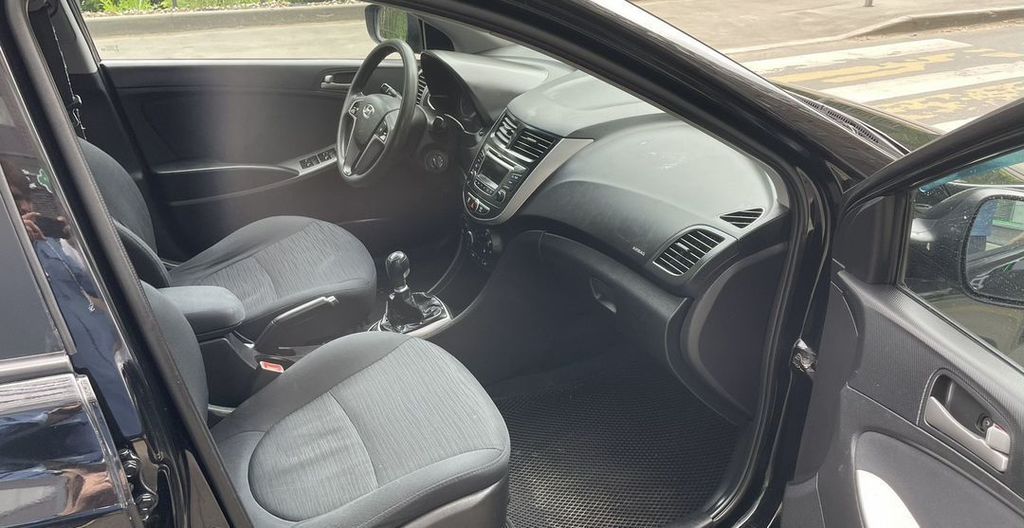 Hyundai Solaris I рестайлинг, 2015 год, 520 000 рублей, 8 фотография
