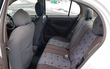 Toyota Platz, 2003 год, 450 000 рублей, 2 фотография