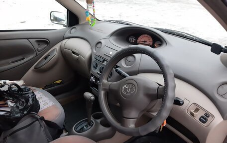 Toyota Platz, 2003 год, 450 000 рублей, 16 фотография