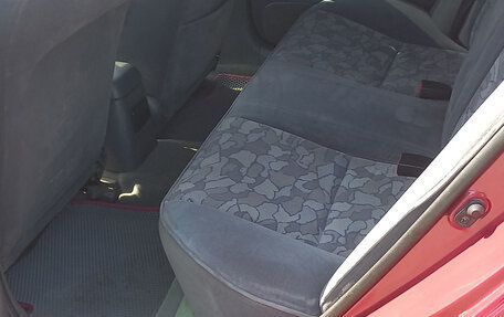 Toyota Avensis III рестайлинг, 1999 год, 550 000 рублей, 9 фотография