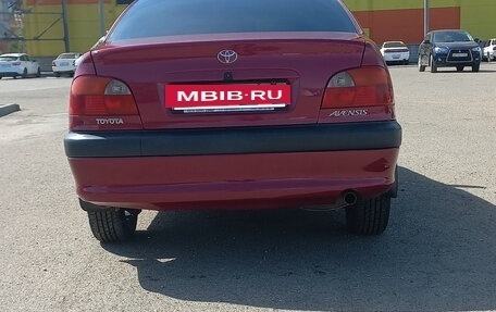 Toyota Avensis III рестайлинг, 1999 год, 550 000 рублей, 4 фотография