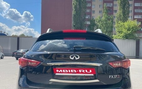 Infiniti FX II, 2011 год, 1 580 000 рублей, 6 фотография