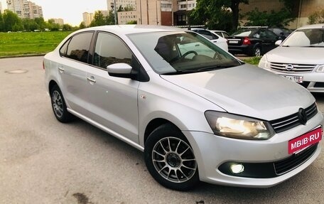 Volkswagen Polo VI (EU Market), 2013 год, 720 000 рублей, 2 фотография