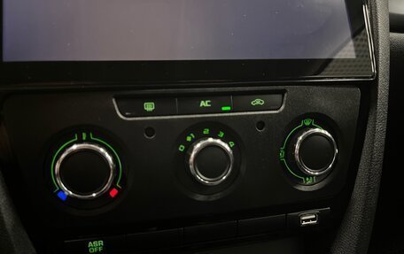 Skoda Octavia, 2011 год, 950 000 рублей, 17 фотография