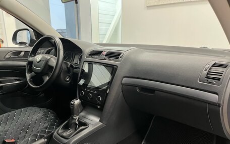 Skoda Octavia, 2011 год, 950 000 рублей, 21 фотография