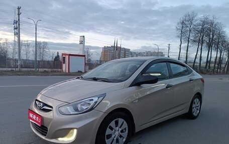 Hyundai Solaris II рестайлинг, 2014 год, 820 000 рублей, 1 фотография