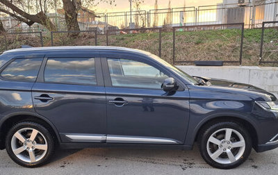 Mitsubishi Outlander III рестайлинг 3, 2019 год, 2 200 000 рублей, 1 фотография