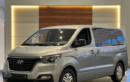 Hyundai Grand Starex Grand Starex I рестайлинг 2, 2020 год, 3 838 000 рублей, 1 фотография