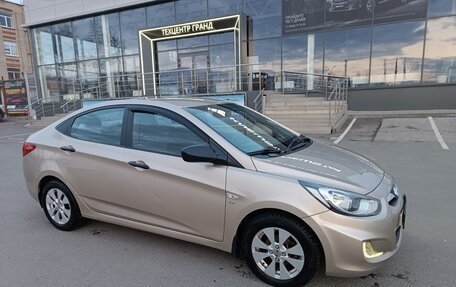 Hyundai Solaris II рестайлинг, 2014 год, 820 000 рублей, 3 фотография