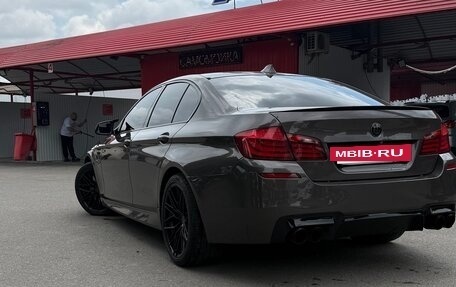 BMW 5 серия, 2012 год, 2 900 000 рублей, 3 фотография