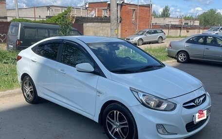 Hyundai Solaris II рестайлинг, 2014 год, 1 190 000 рублей, 2 фотография