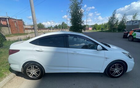 Hyundai Solaris II рестайлинг, 2014 год, 1 190 000 рублей, 4 фотография