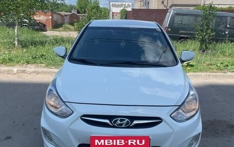 Hyundai Solaris II рестайлинг, 2014 год, 1 190 000 рублей, 3 фотография
