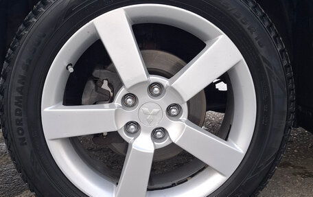 Mitsubishi Outlander III рестайлинг 3, 2019 год, 2 200 000 рублей, 6 фотография